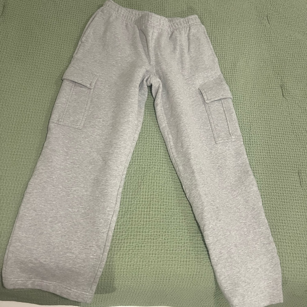 ARITIZA TNA MEGA CARGO SWEATS